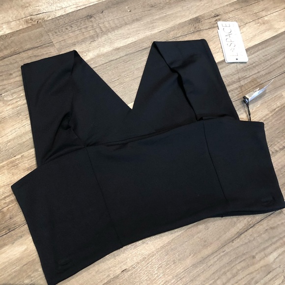 Parker Top - Black - Picture 5 of 6